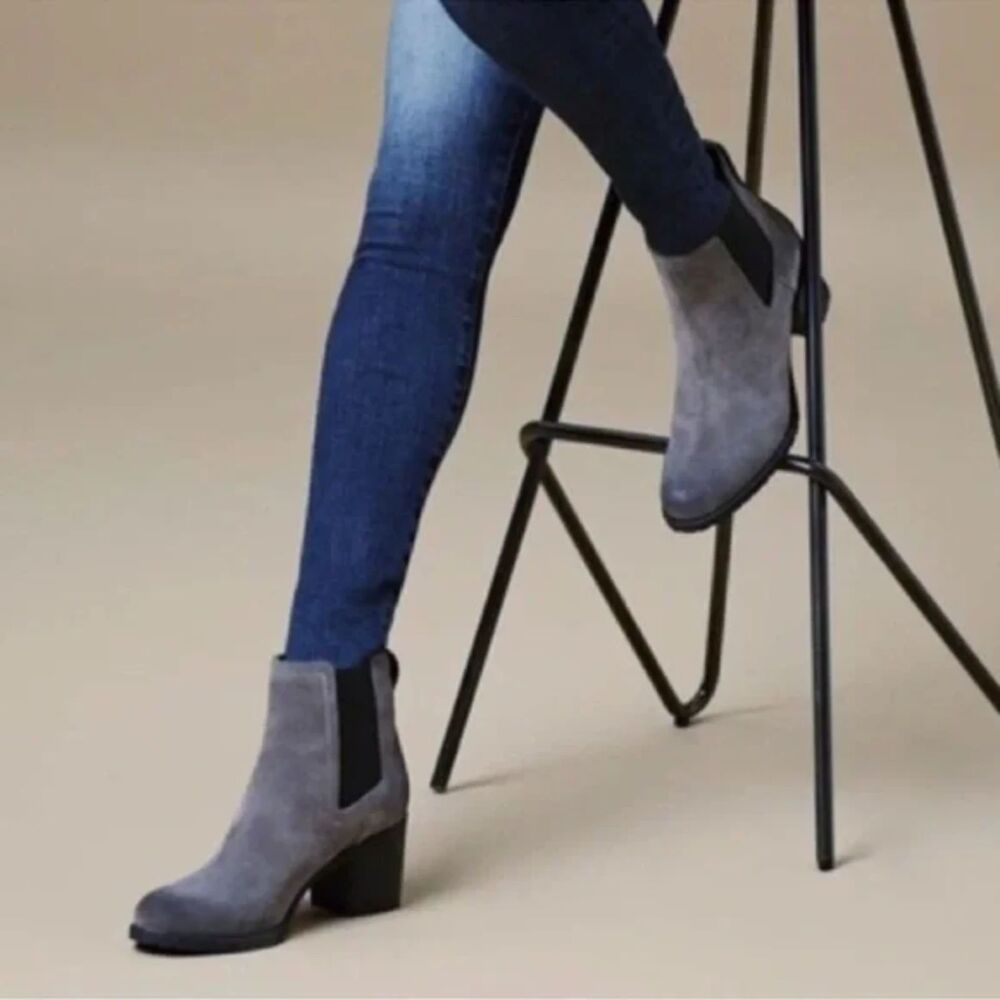 Sam Edelman Hanley Suede Heeled Booties - Size 10